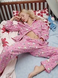 Teen anne sleeping in bed naked